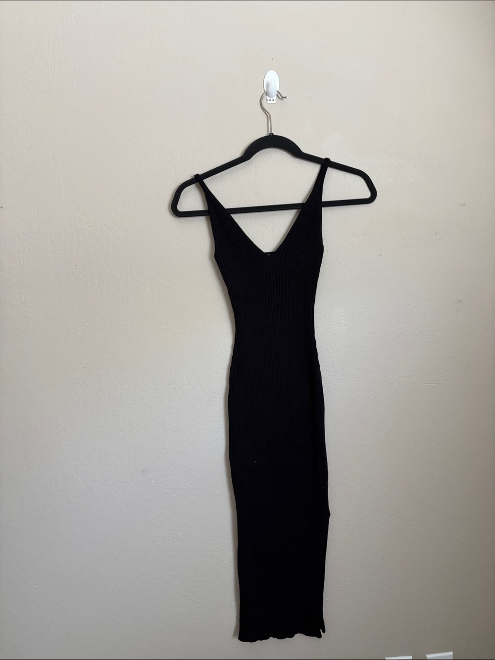 Glyder Knit Black Ribbed V-Neck Dress size XS